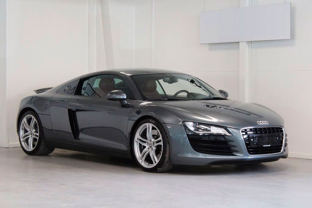 Audi  R8 V10 PLUS