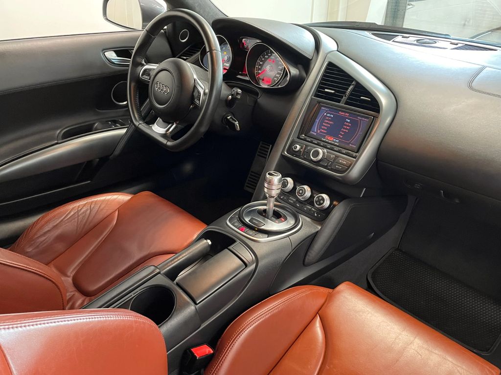 Audi  R8 V10 PLUS - Imagen 4