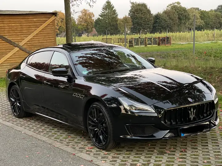 Maserati  Quattroporte SQ4 Nerissimo Edition