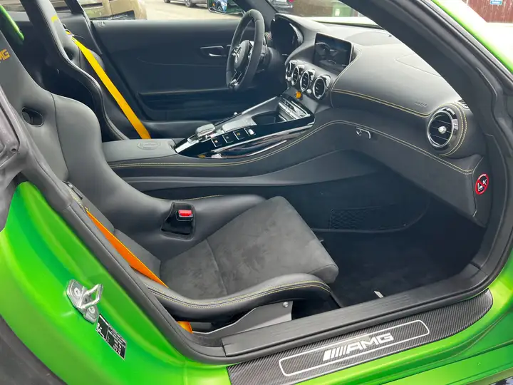 Mercedes Benz AMG GTR - Imagen 8