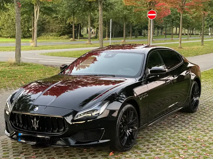 Maserati  Quattroporte SQ4 Nerissimo Edition - Imagen 2