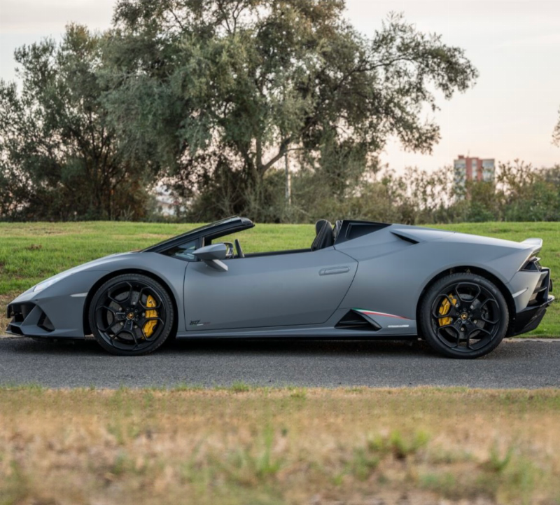 Lamborghini Huracán EVO Spyder Matte Gray